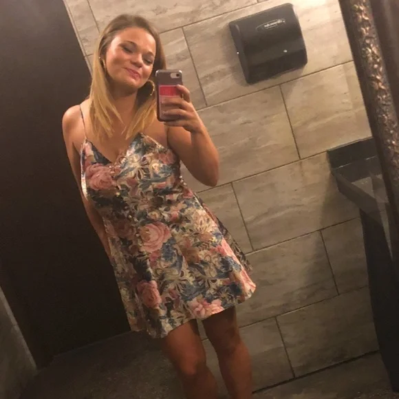 VICTORIAS SECRET Floral Multicolor Dress - Picture 4 of 11